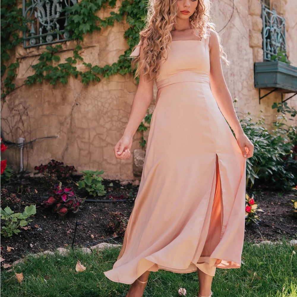 Jessakae NWT Phoebe Peach Tie Shoulder Midi Dress